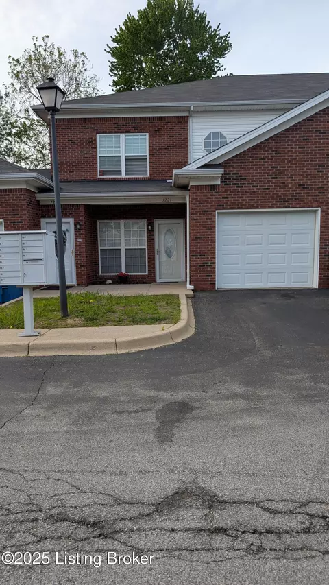7221 Correll Place Dr, Louisville, KY 40228