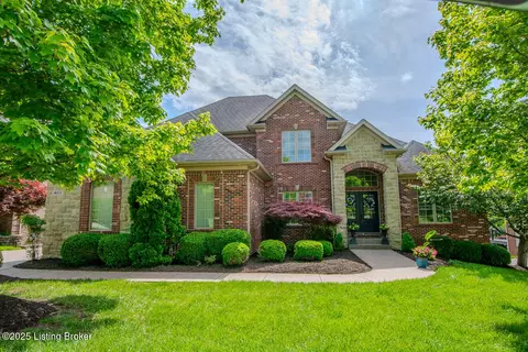 18711 Willington Cir, Louisville, KY 40245
