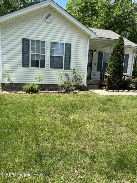 1455 Forest Dr, Louisville, KY 40219