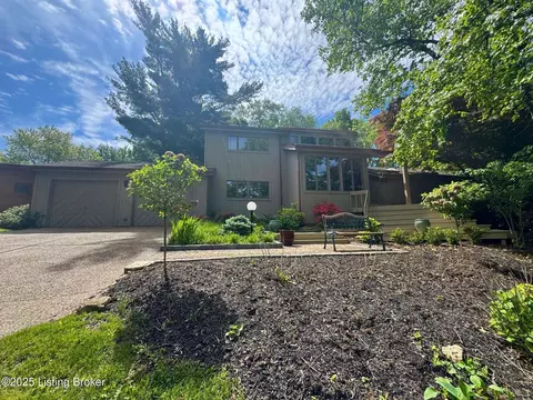 1214 Park Hills Dr, Louisville, KY 40207
