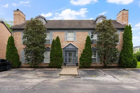 3803 Chamberlain Ln #B, Louisville, KY 40241