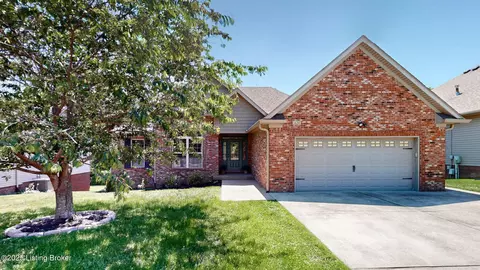 1620 Overlook Cir, Shelbyville, KY 40065
