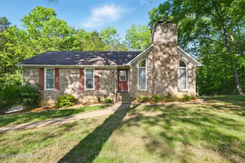 3008 Shady Trace Ct, Crestwood, KY 40014