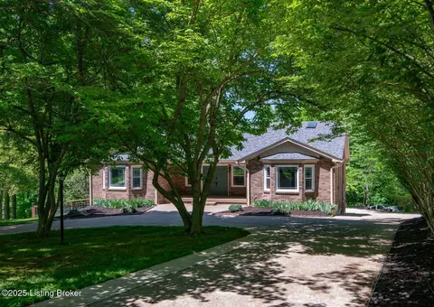 172 Strawberry Cir, Brandenburg, KY 40108