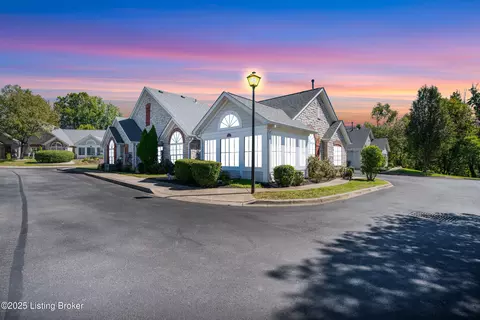 4403 Pinnacle View Pl, Louisville, KY 40272