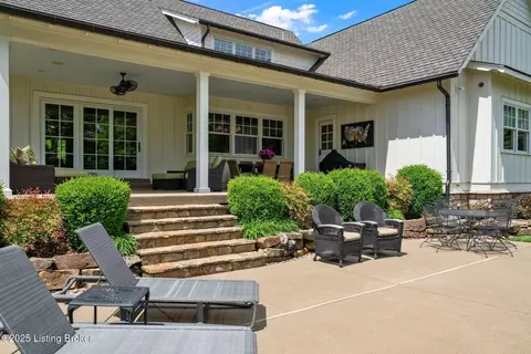 Exterior - 3003 Reflection Way, Floyds Knobs, IN 47119 photo 4 of 7