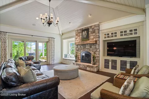 Living - 3003 Reflection Way, Floyds Knobs, IN 47119 photo 1 of 3