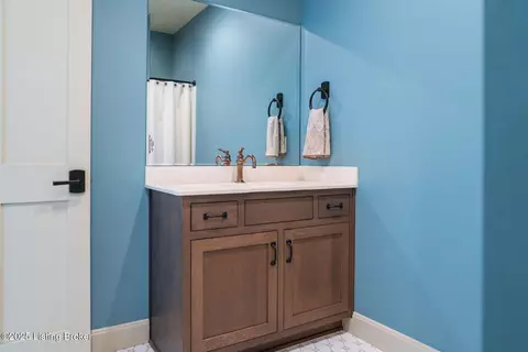 Bath - 3003 Reflection Way, Floyds Knobs, IN 47119 photo 5 of 5