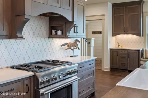 Kitchen - 3003 Reflection Way, Floyds Knobs, IN 47119 photo 4 of 5