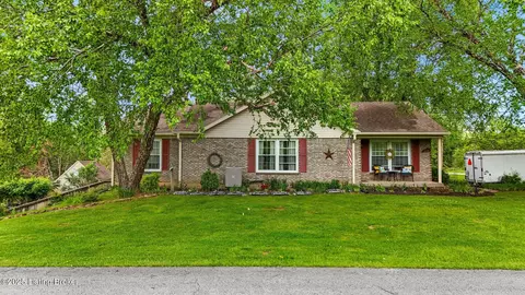 800 Whippoorwill Ln, Perry Park, KY 40363