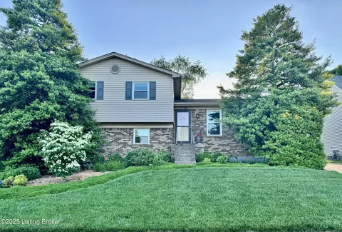 8716 Loch Lea Ln, Louisville, KY 40299