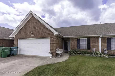 12418 Spring Leaf Ct, Louisville, KY 40229