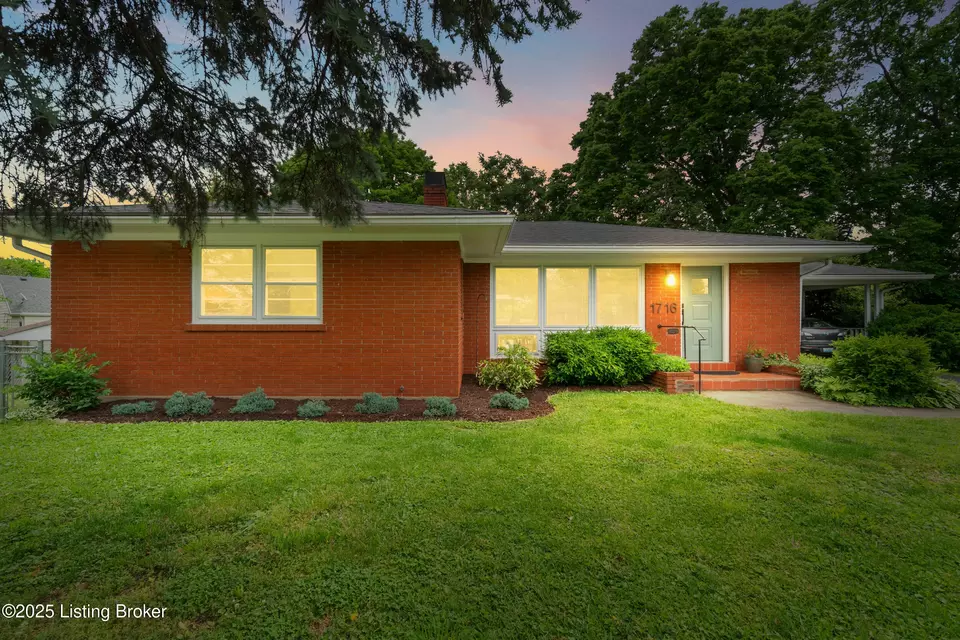 Exterior - 1716 Marwood Pl, Louisville, KY 40213 photo 2 of 8