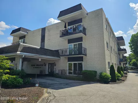 161 Thierman Ln #3A, Louisville, KY 40207