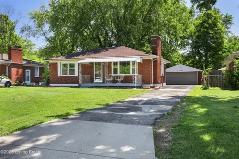 3218 New Lynnview Dr, Louisville, KY 40216