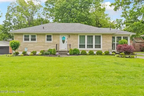 5010 Roman Dr, Louisville, KY 40291