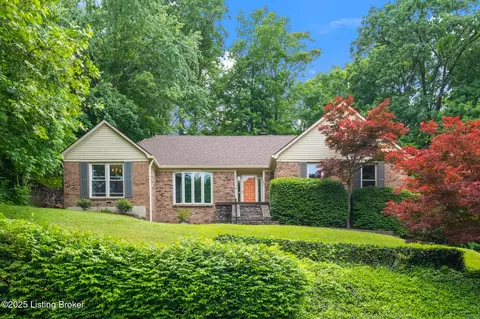 8900 Mountain Brook Dr, Louisville, KY 40272