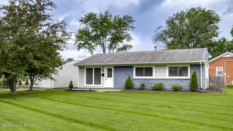 9100 Seaforth Dr, Louisville, KY 40258