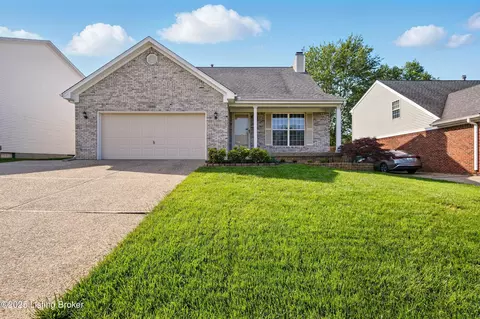 5002 Oakbrook Dr, Louisville, KY 40245