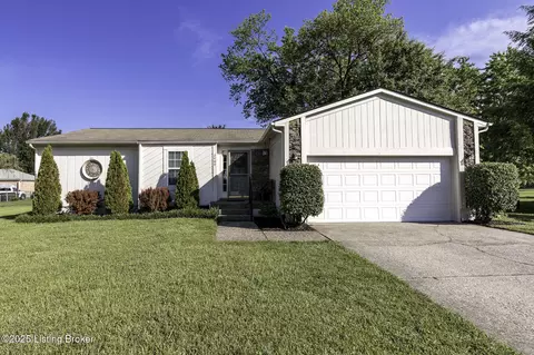 2404 Ruth Haven Ct, Louisville, KY 40220