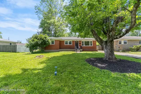 3610 Nellie Bly Dr, Louisville, KY 40213