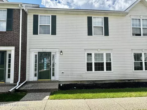 8031 Aspen Green Ln, Louisville, KY 40291