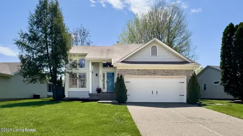 2714 Antone Pkwy, Louisville, KY 40220
