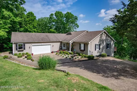 79 Ivy Ct, Brandenburg, KY 40108