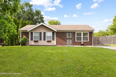 10610 S Dodge Ln, Louisville, KY 40272