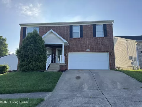 8005 Grandmeadow Ln, Louisville, KY 40258