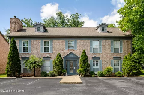 3809 Chamberlain Ln #C, Louisville, KY 40241