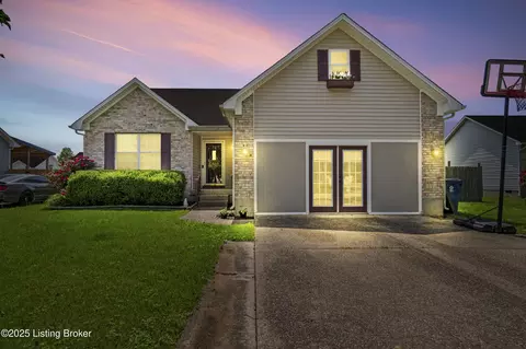 267 Stellar Dr, Shepherdsville, KY 40165