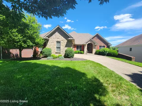 7201 Creekton Dr, Louisville, KY 40241