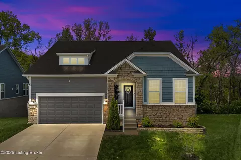 816 Snead Ct, Simpsonville, KY 40067