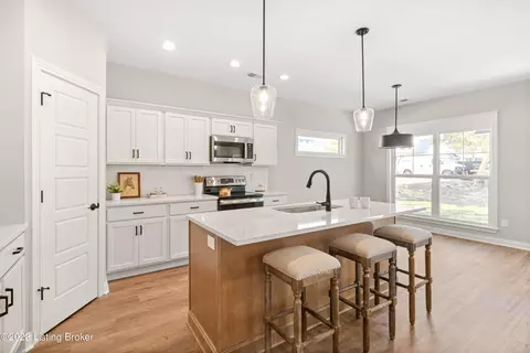 801 Artisan Pkwy, La Grange, KY 40031