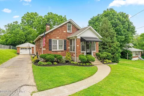 1883 Allgeier Ct, Louisville, KY 40213