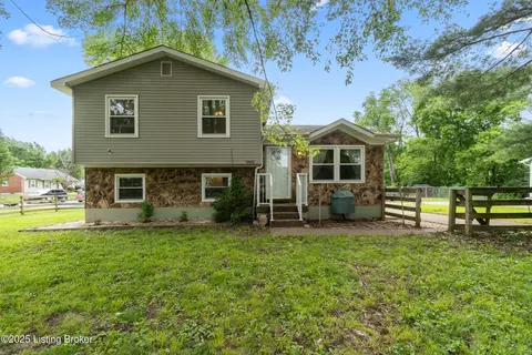 3802 Breckenridge Ln, Louisville, KY 40218