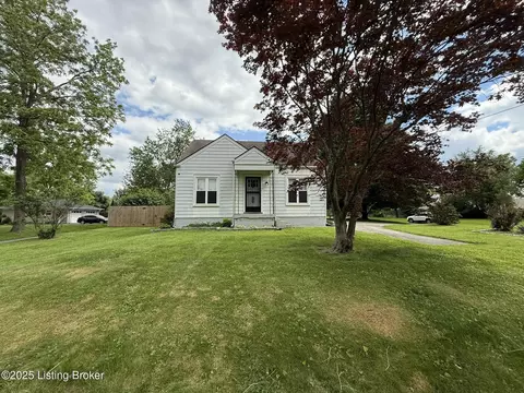 9501 Cooper Chase Ct, Louisville, KY 40229