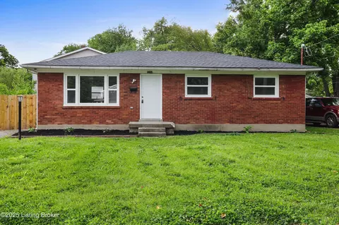 4304 Blue Sky Ct, Louisville, KY 40216