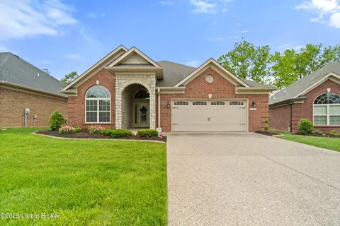 9818 Cedar Garden Dr, Louisville, KY 40291
