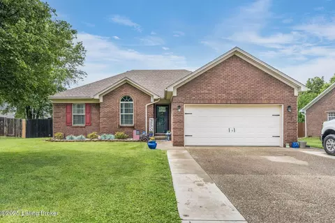324 Fairway Dr, Mount Washington, KY 40047