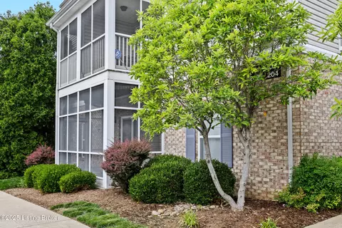 5305 Carolina Crossings Way #101, Louisville, KY 40219