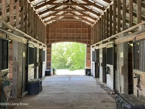 2 And 3 Lesprit Pkwy, La Grange, KY 40031