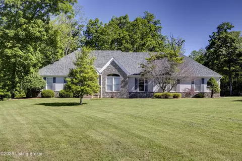 4305 Grand Wood Way, Crestwood, KY 40014