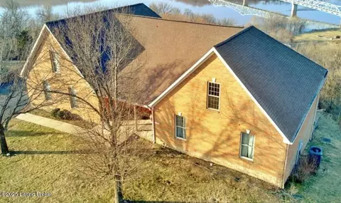 1260 E Scenic View Dr, Madison, IN 47250