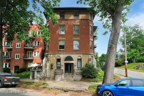 2229 Cherokee Pkwy #J, Louisville, KY 40204