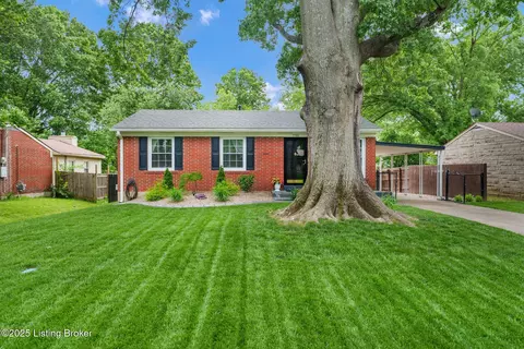 7701 Mango Dr, Louisville, KY 40258