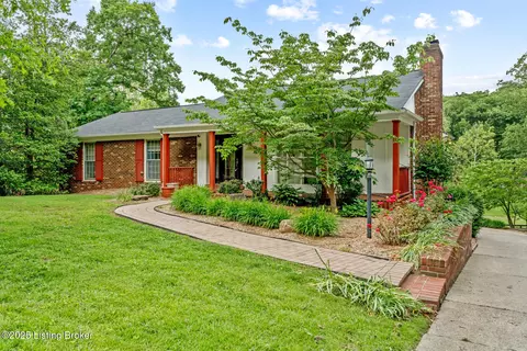 9111 Royal Oak Dr, Louisville, KY 40272