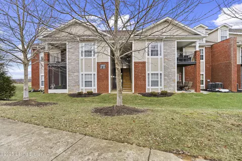 10200 Deer Vista Dr #201, Louisville, KY 40291