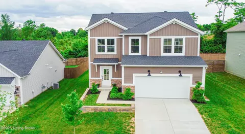9206 Fox Chase Rd, Louisville, KY 40228